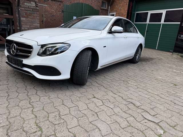 Mercedes-Benz E 300 E 300 e (213.053)